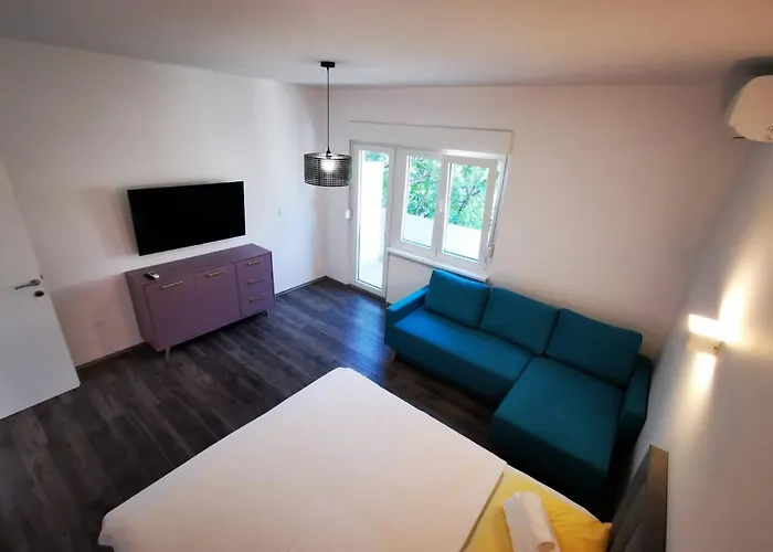 Smokva ゲストハウス ヴォディツェ